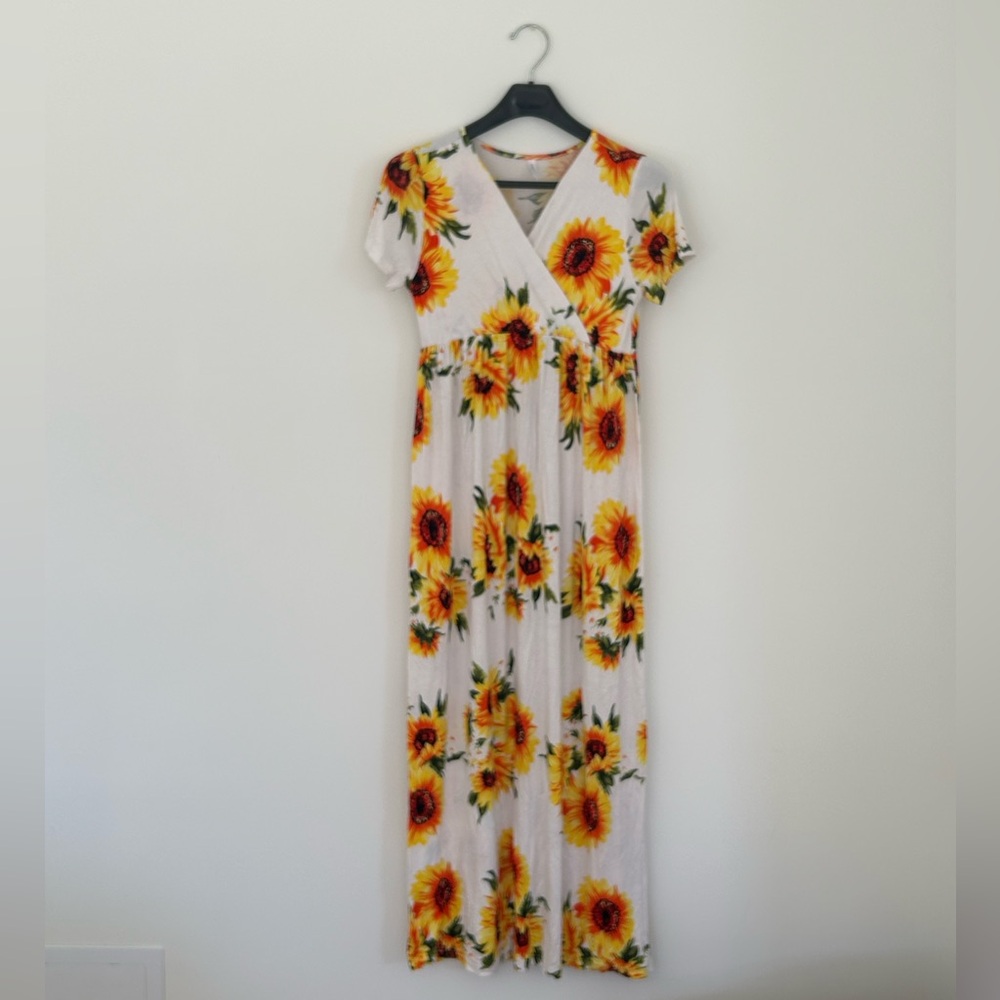 White Sunflower Print Faux Wrap Maxi Dress Small